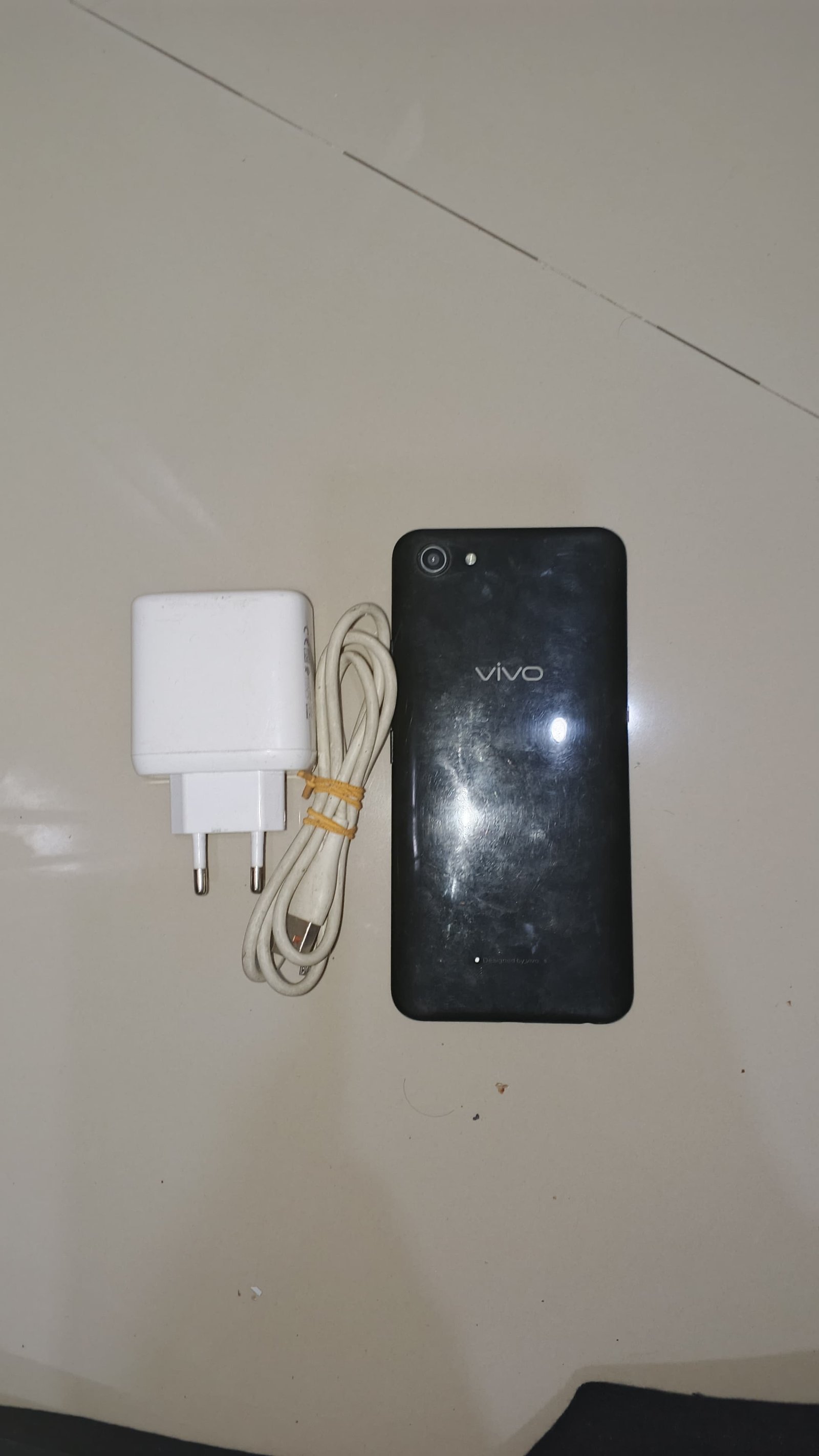 1 Buah HP Vivo Y81 + Cas